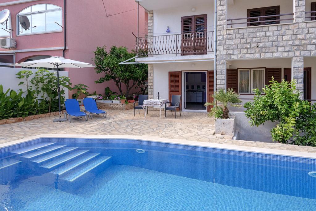 Apartments Priko Stari Grad  Exterior foto
