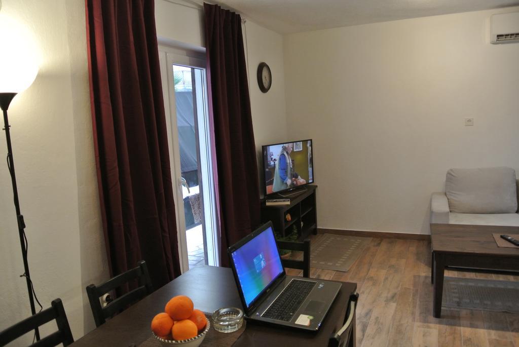 Apartments Priko Stari Grad  Zimmer foto