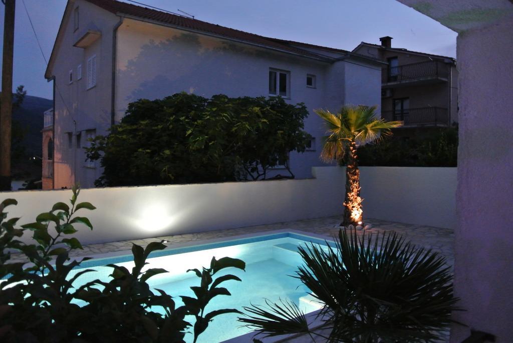 Apartments Priko Stari Grad  Zimmer foto