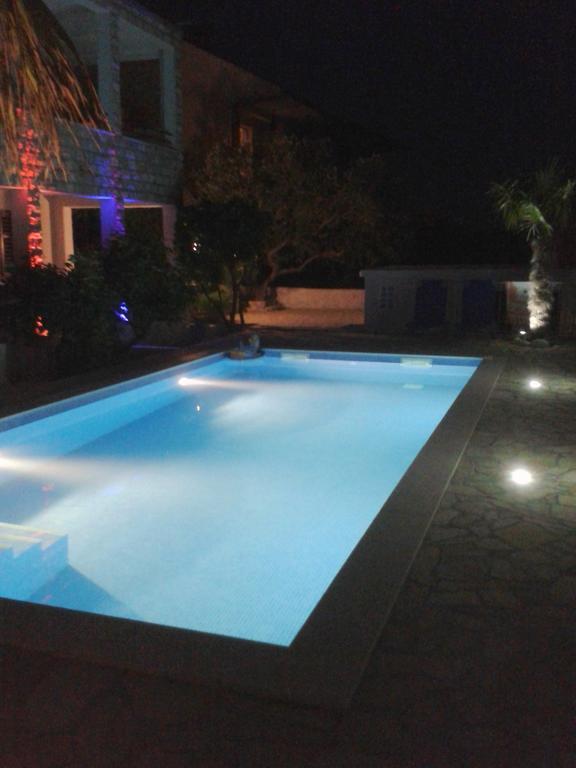 Apartments Priko Stari Grad  Zimmer foto