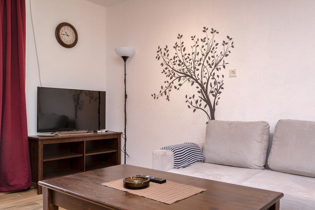 Apartments Priko Stari Grad  Exterior foto